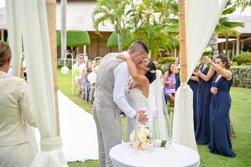 First kiss on the ceremony