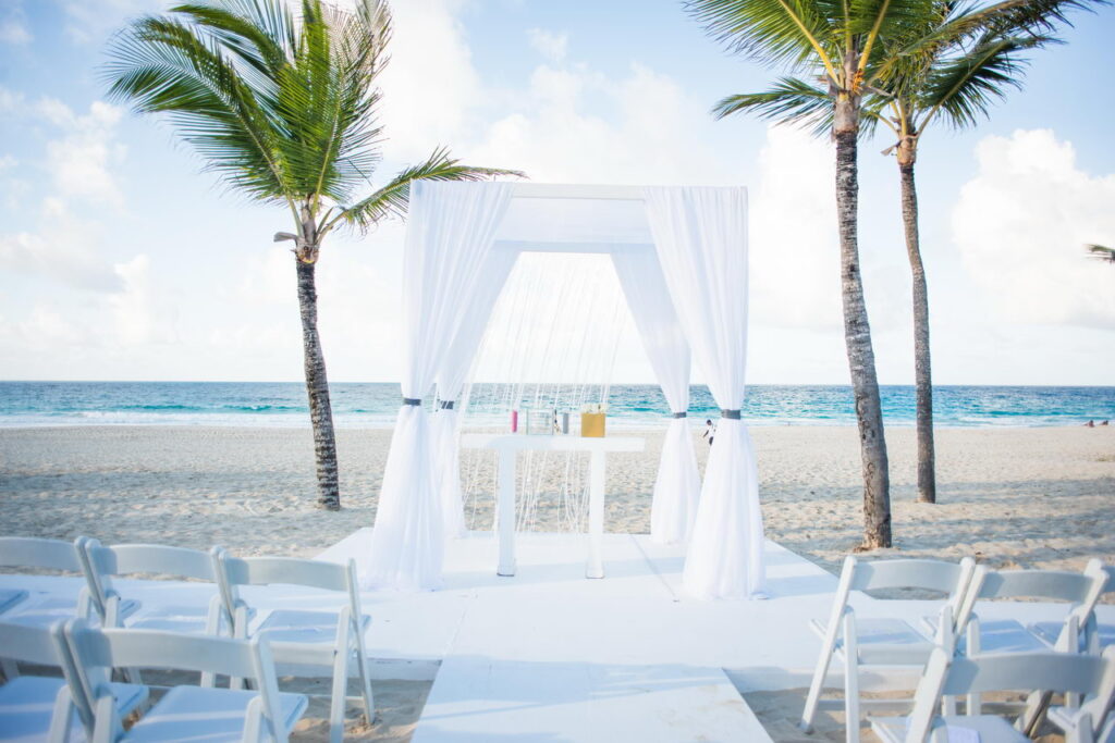 Isla Beach HRPC photo by Punta Cana wedding photographer