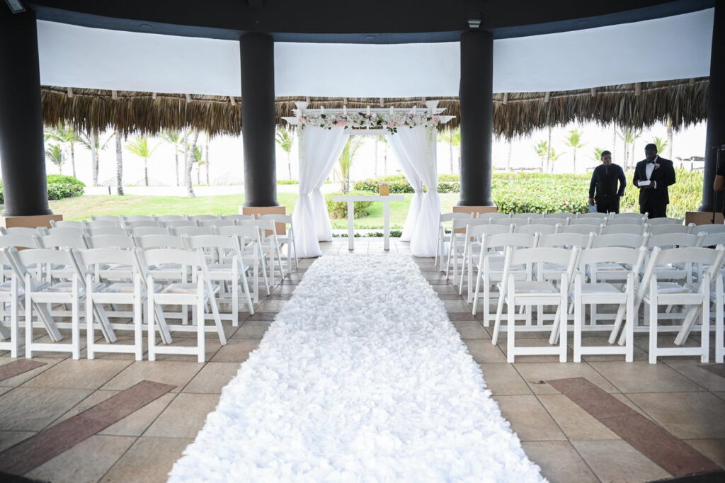 Piano Gazebo Hard Rock photo by Punta Cana wedding photographer