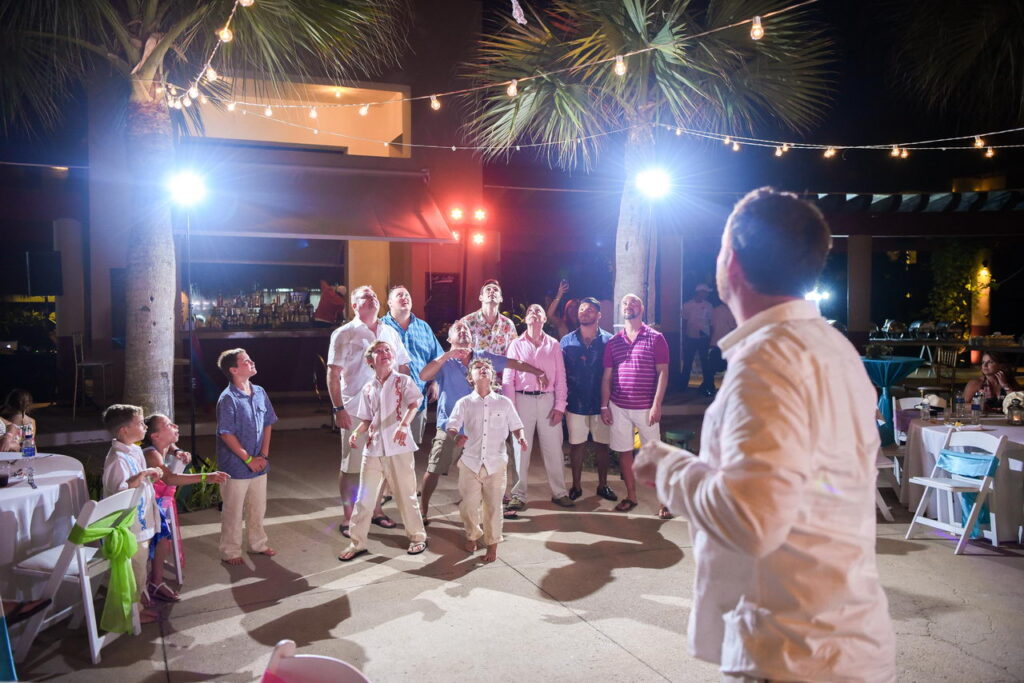 Sax Pool garter toss photo by Photo Cine Art