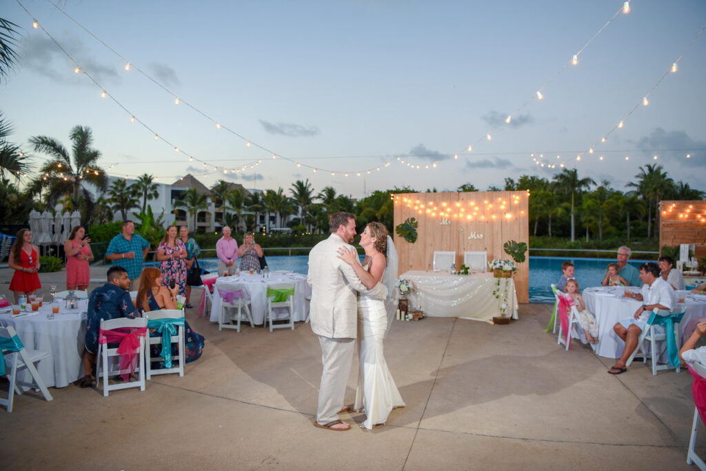 Sax Pool first dance by Photo Cine Art