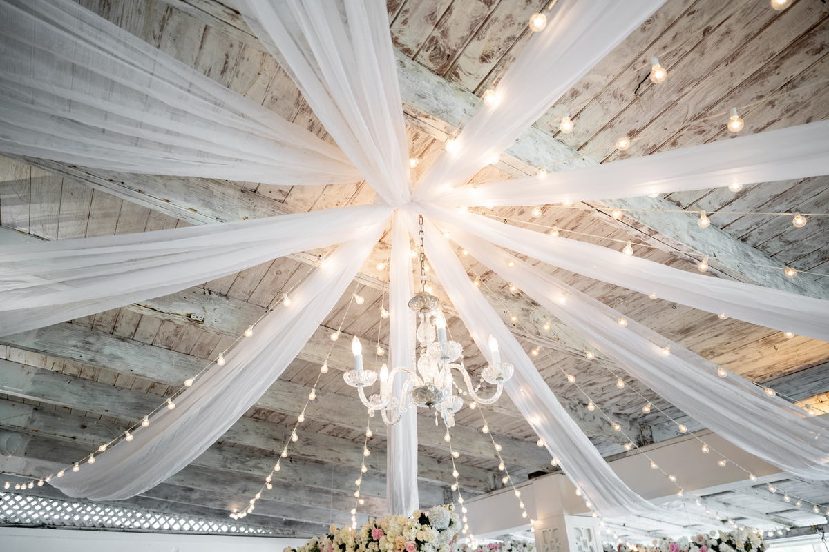 Kukua ceiling with the draping by Photo Cine Art