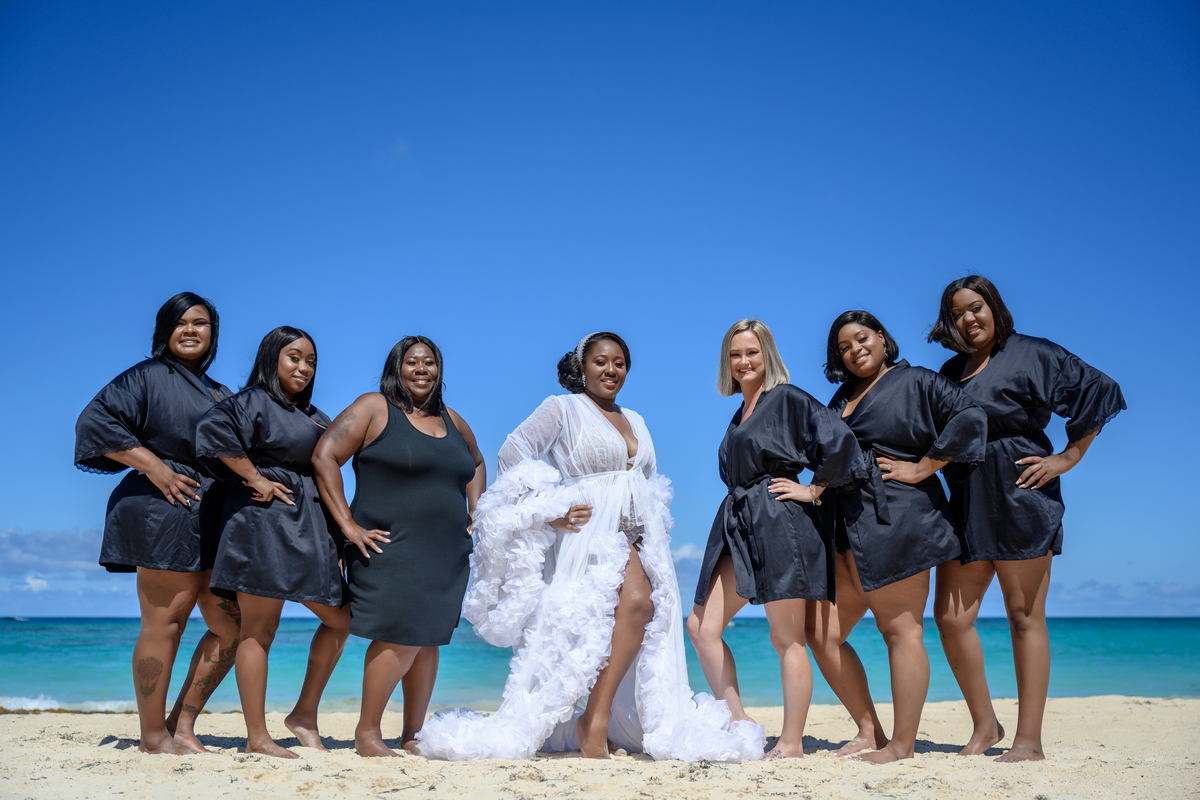 Beautiful black Kukua bridesmaids by Photo Cine Art