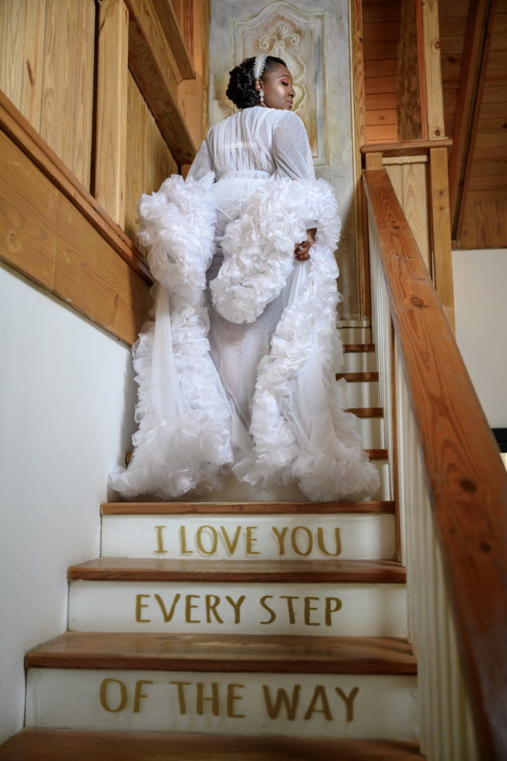 Amazing bridal robe by Photo Cine Art