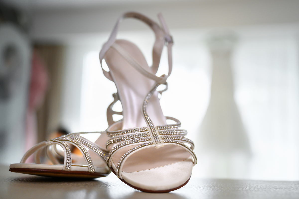Bride shoes photo by Photo Cine Art