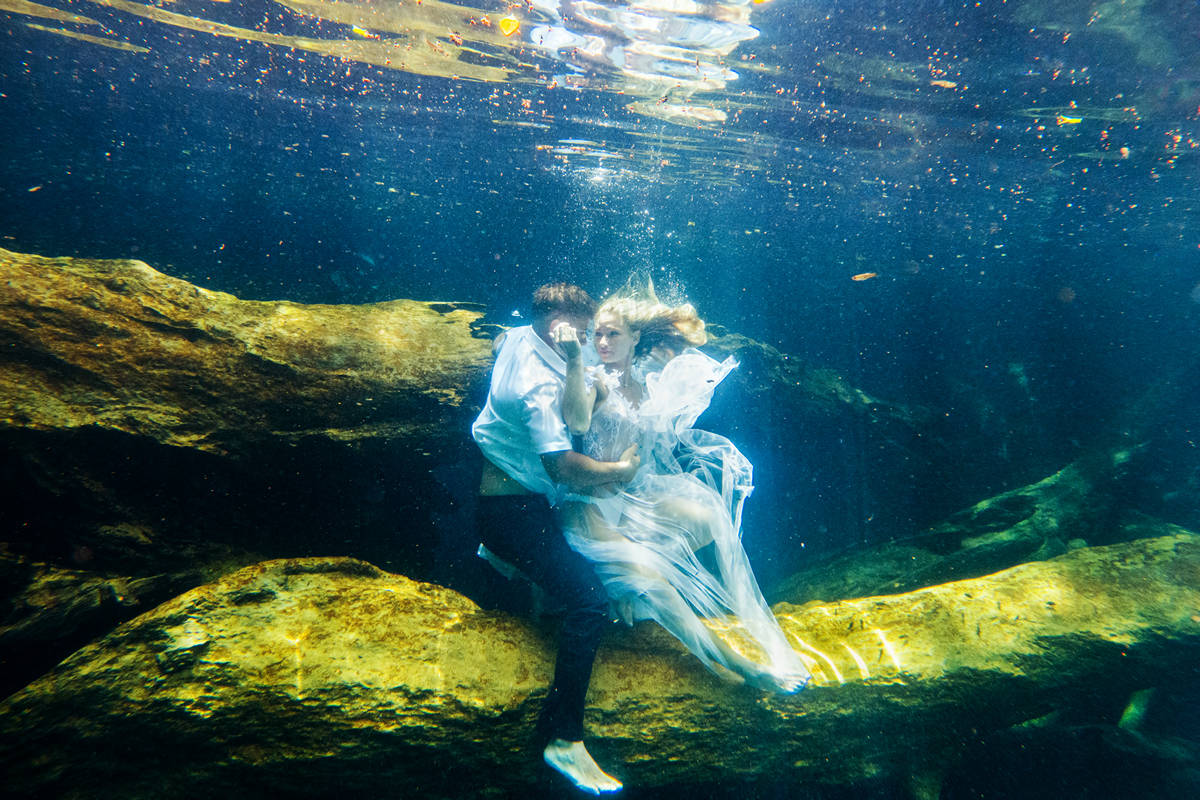 underwater photo session by photo cine art