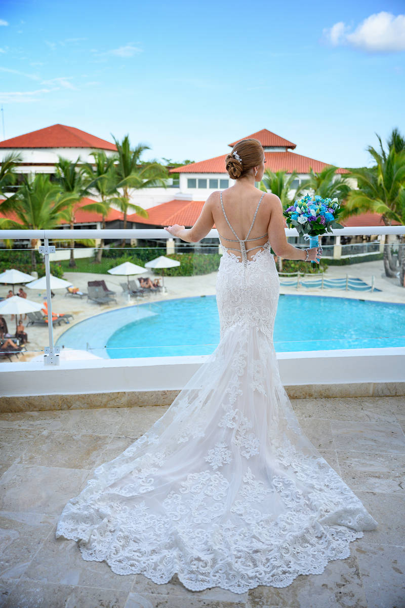 bride at terrace of Dreams Dominicus by photo cine art