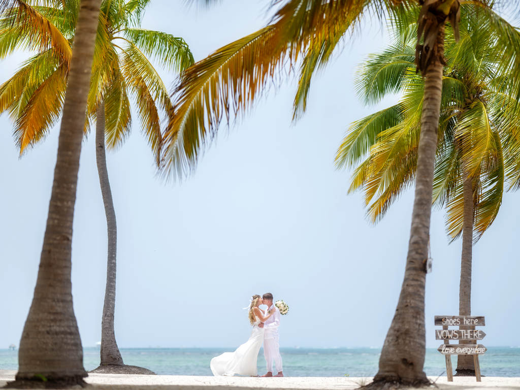 lightweight beach wedding dress