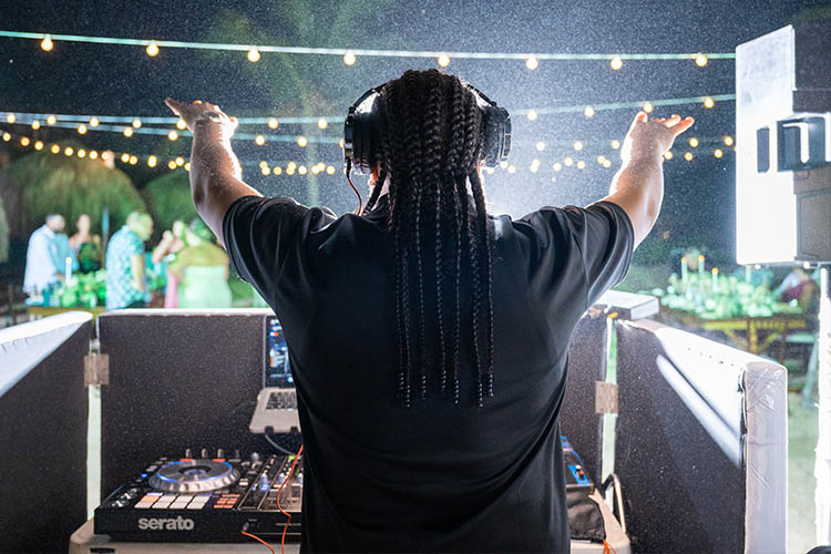 PhotoCineArt Wending Vendors – Entertainment – DJ-Makuto